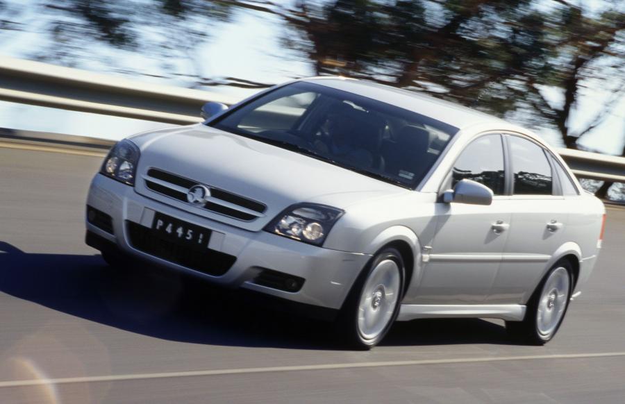  Holden Vectra Hatchback 2003 года  (фото 17 из 18)